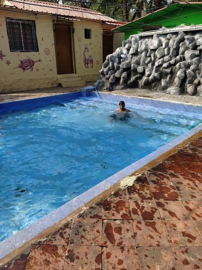 ホテルNisarg Shrushti Farmhouse プネ エクステリア 写真