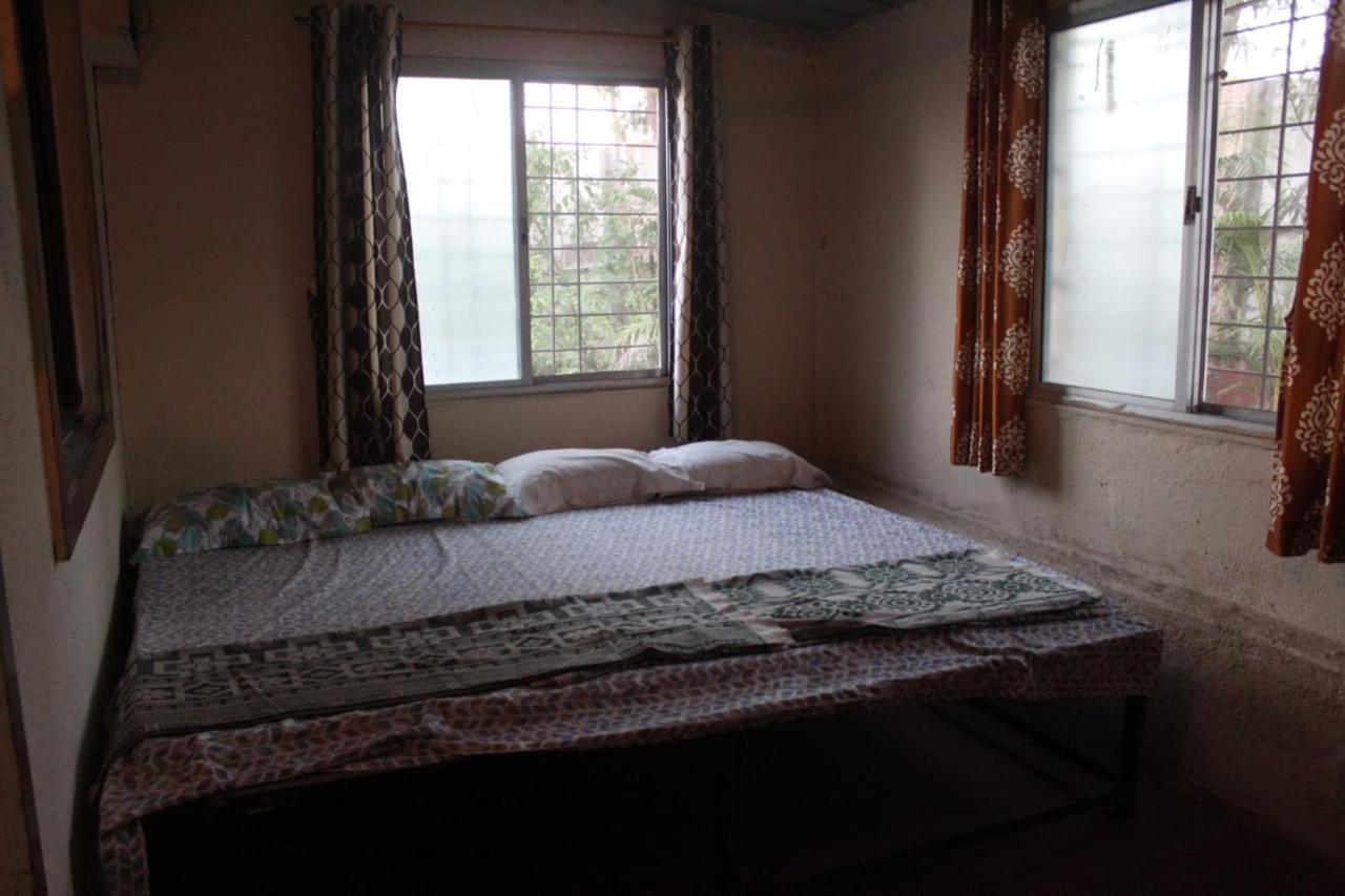 ホテルNisarg Shrushti Farmhouse プネ エクステリア 写真