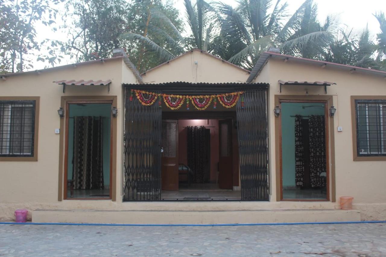 ホテルNisarg Shrushti Farmhouse プネ エクステリア 写真